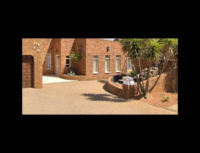 3 BEDROOM FREESTANDING FOR SALE IN DALPARK EXT 1